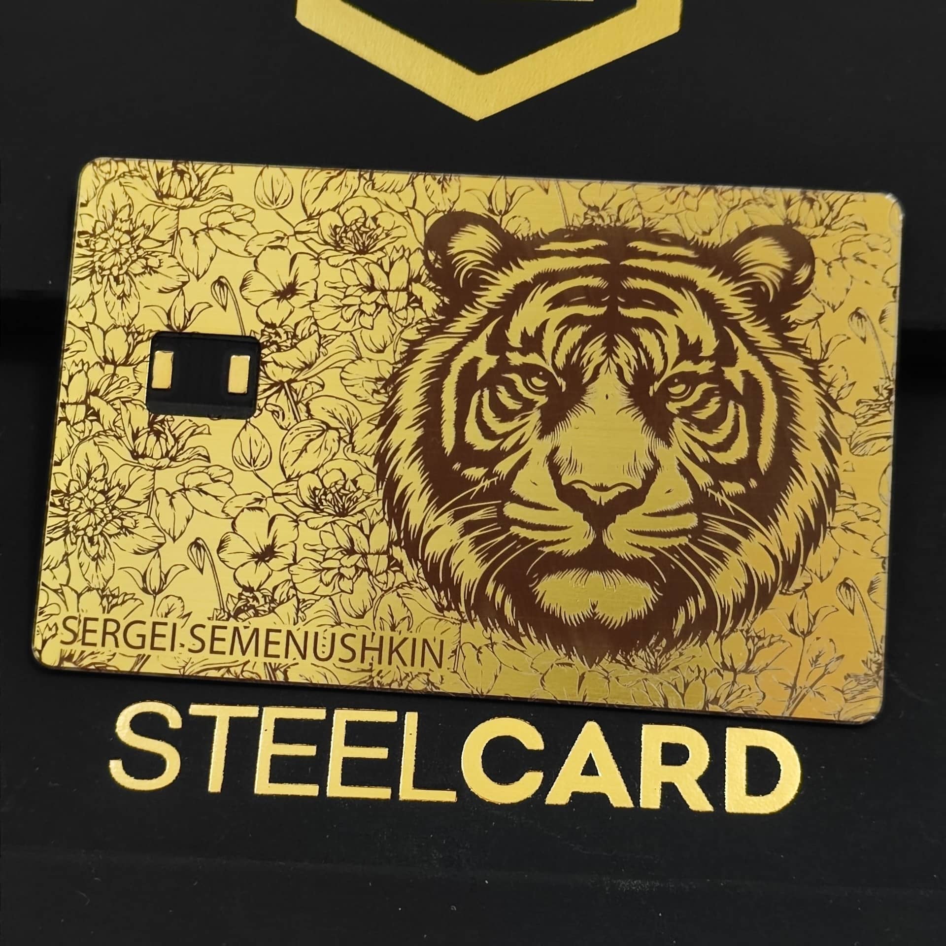 Металлическая банковская карта STEELCARD с индивидуальным изображением тигра