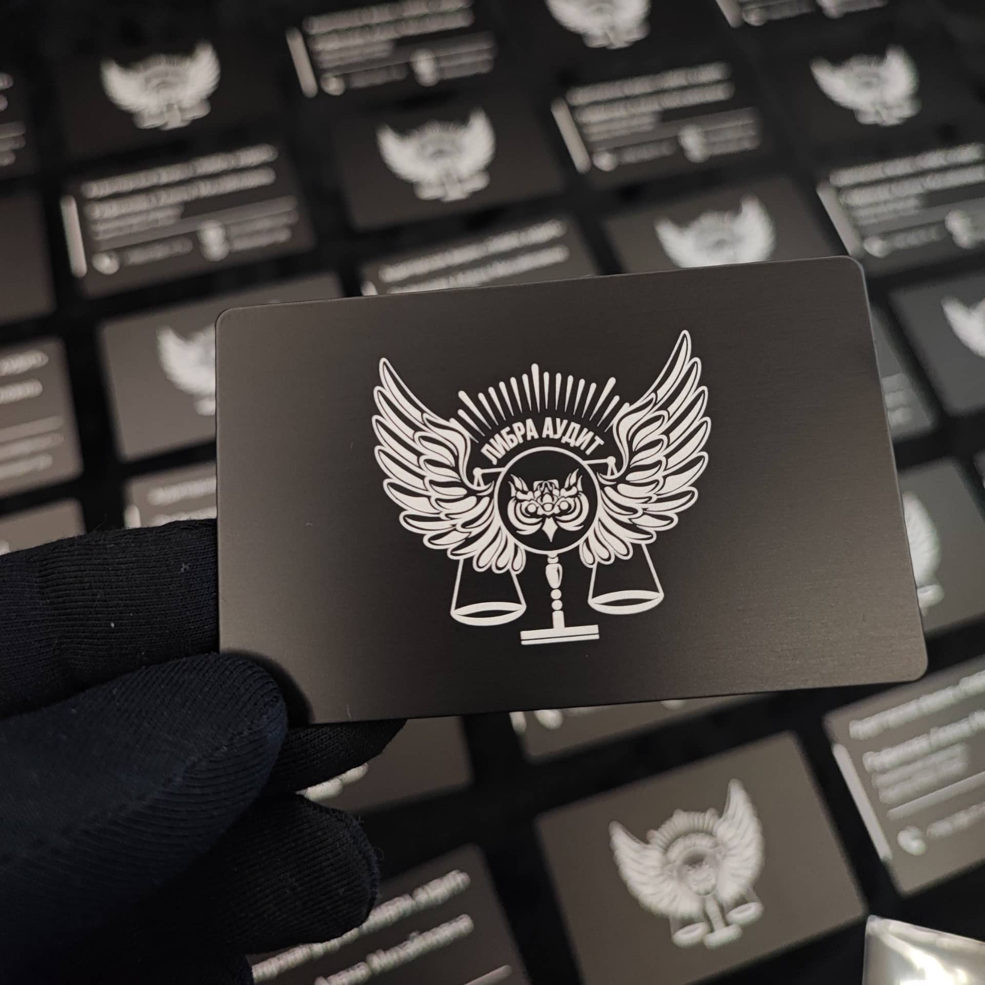 Металлическая визитка STEELCARD — пример индивидуального дизайна номер три